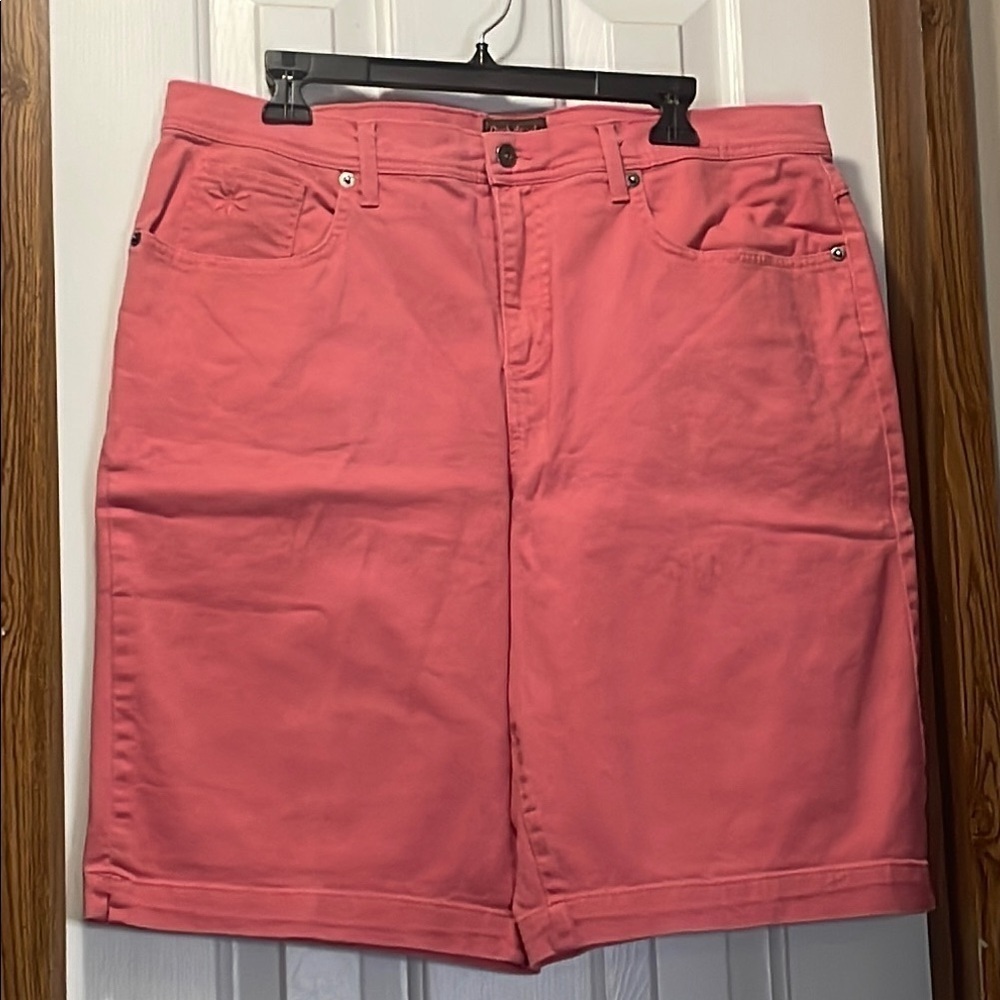 Duck Head Women's Coral Denim Bermudas Embroidered Pocket Detail 16 EUC
